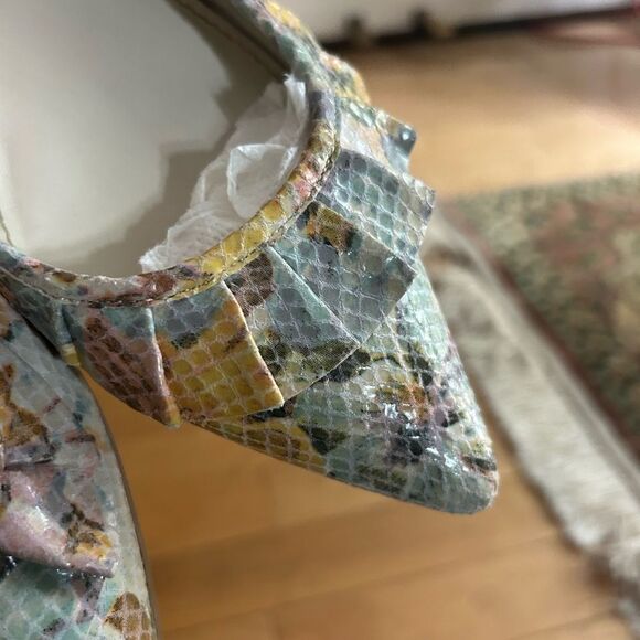HOST PICK Y2K Anne Klein Multicolor Slingback Kitten Heels with Ruffle 8M - Picture 9 of 15